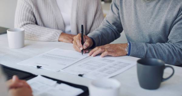 
        Жену не спросили. Почему опасно не брать согласие бывших на продажу жилья    