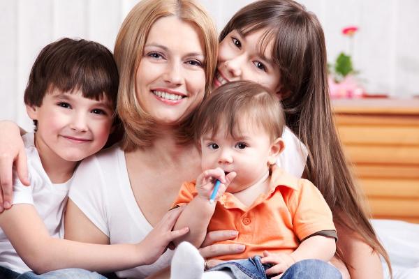 Как мы будем жить с 1 января 2026-го: пенсии и соцвыплаты больше, налоги и цены выше, в армию весь год