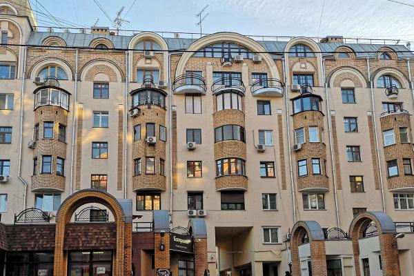 3 миллиарда, тайный посёлок и вилла. Кому на самом деле отошла империя Жириновского