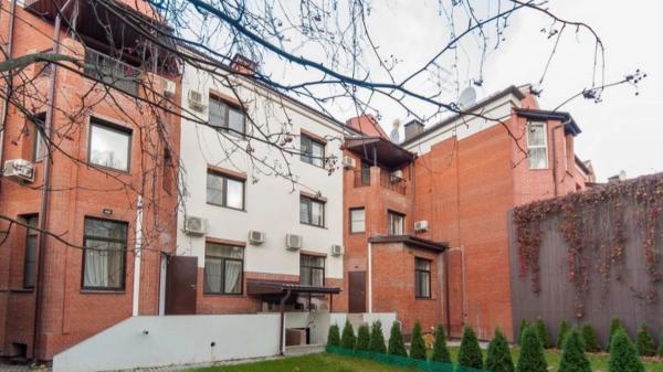 3 миллиарда, тайный посёлок и вилла. Кому на самом деле отошла империя Жириновского