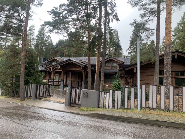 
                                            Лидер спроса на загородную недвижимость элитного и бизнес-классов  &mdash; земельные участки                                        