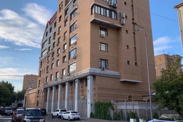 
        Сотни тысяч рублей в год. Выяснилась сумма налога на квартиру Долиной-Лурье    