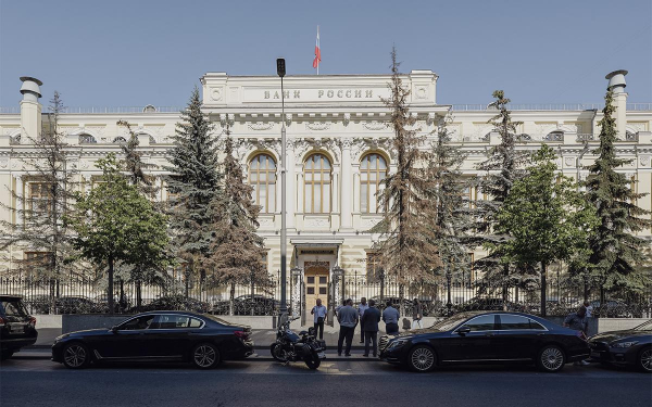 ЦБ в четвертый раз подряд сохранил ключевую ставку: что будет с ипотекой
ЦБ в четвертый раз подряд сохранил ключевую ставку: что будет с ипотекой