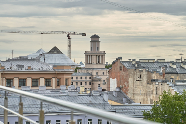 
                                            Количество летних веранд в центре Петербурга снизилось, но они остаются востребованными                                        