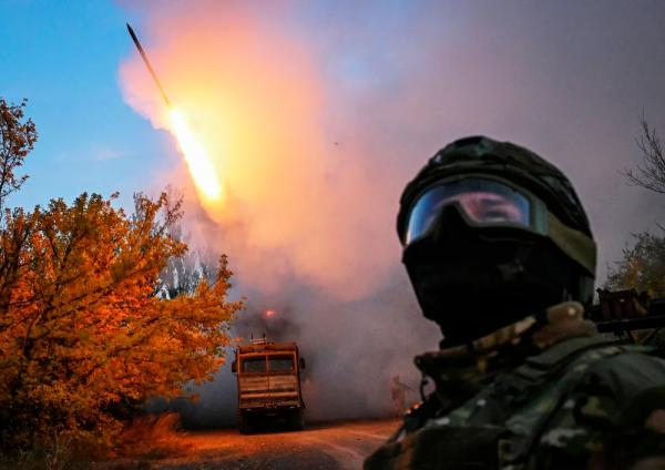 Новости СВО. ВС РФ освободили Бологовку и Першотравневое, штурмуют Лиман, ВСУ бежали из Дроновки, Киев выпросил у Великобритании ракеты, 25 октября