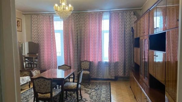 От ондатровой шапки до квартиры: Почему топ-менеджер Ельцин-центра бросает всё и сбегает в Израиль