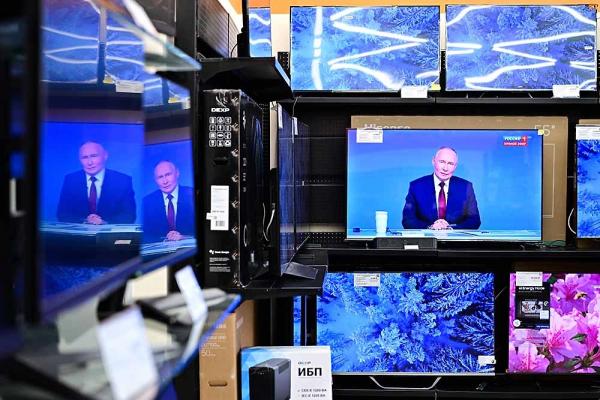 Трамп кричал &laquo;Фейк&raquo;, а Путин разбирал острые темы. Кто на неделе был клоуном, а кто царём
